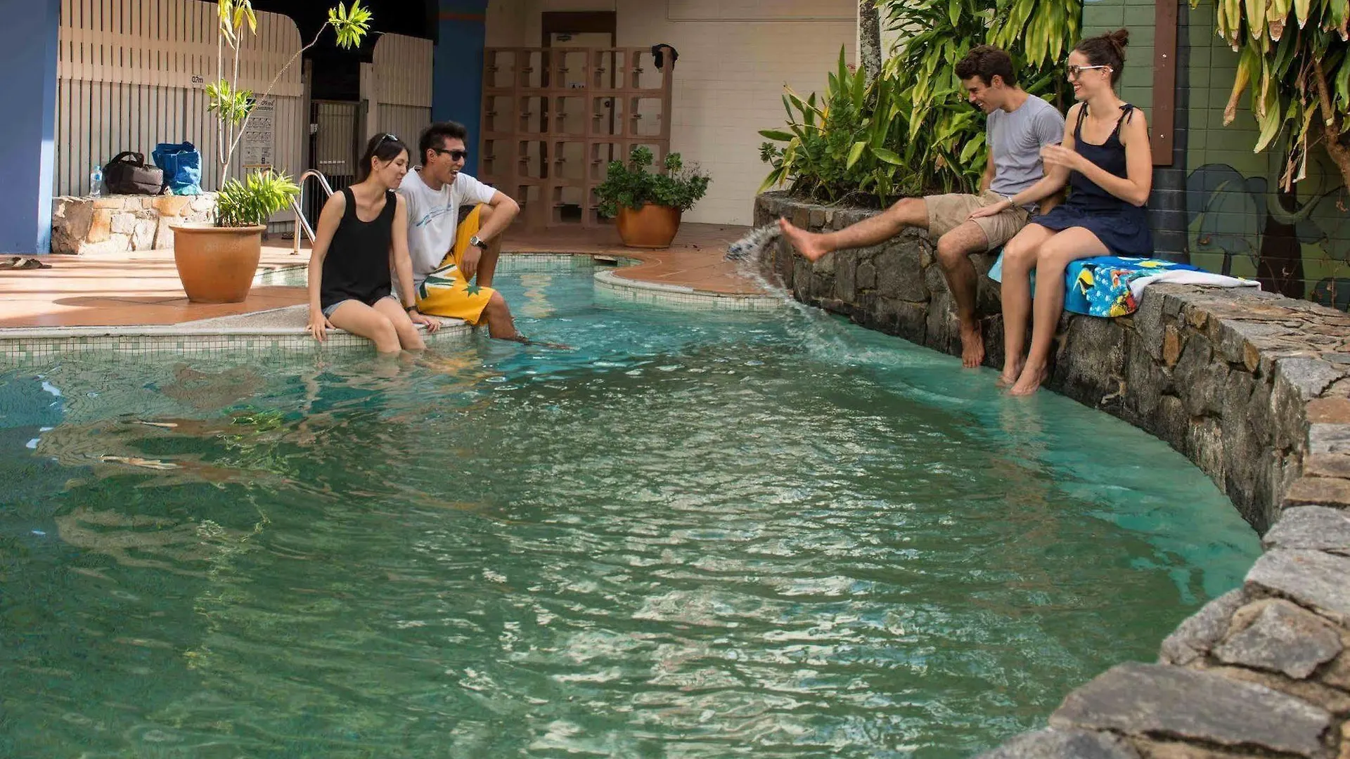 Hides Hotel Cairns 3*,